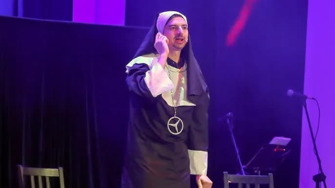 Kabaret Weźrzesz - Poznaj ich występy i utalentowanych artystów